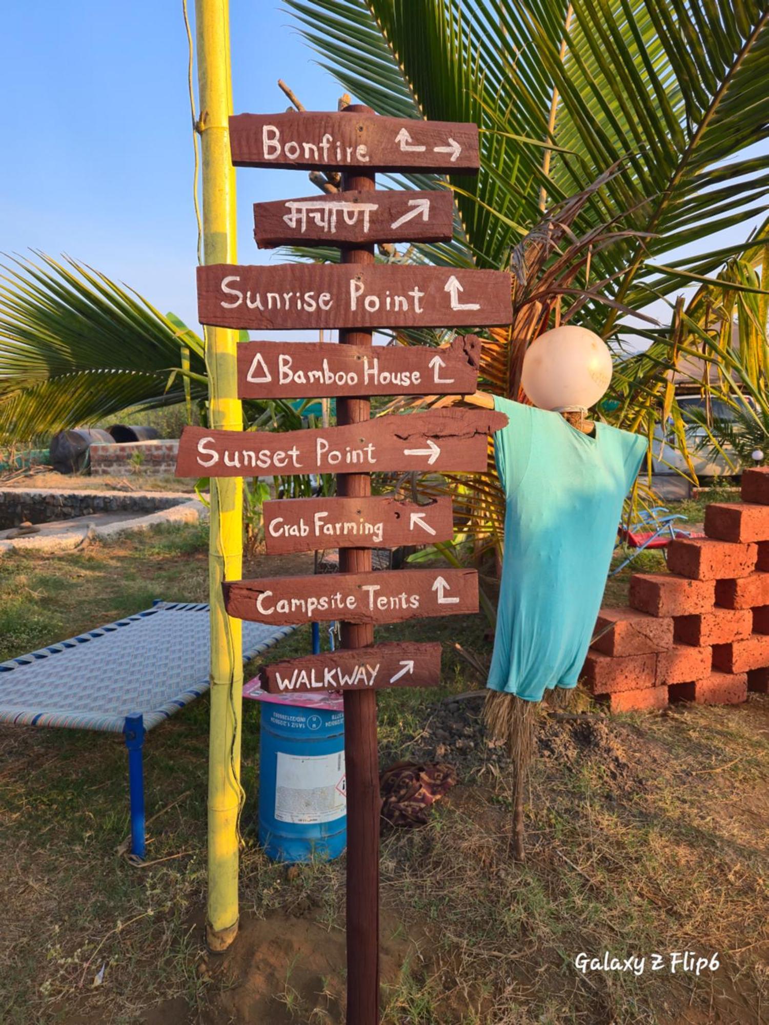 Sea Touch Beach Resort Harihareshwar Exteriör bild